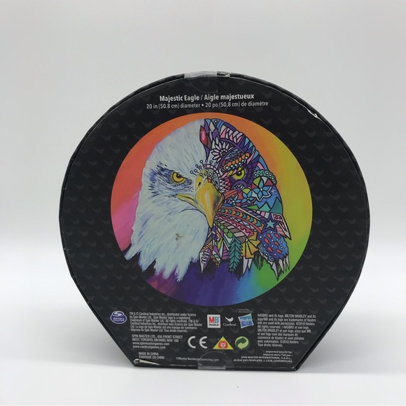 Round Eagle 2018 Hasbro Jigsaw Puzzle Game Toy Colorful Bird 300 PC 20 inch - Picture 7 of 10